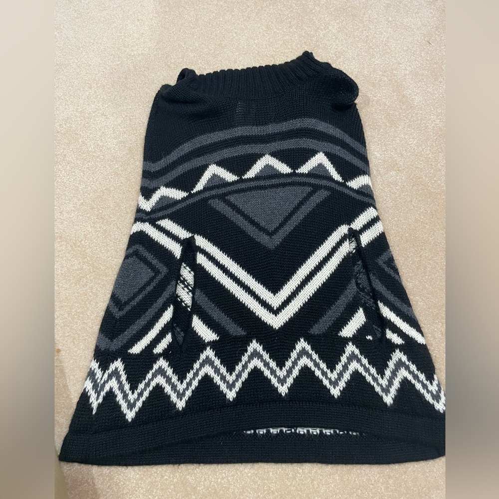 🎉2X Host Pick!🎉 BCBG MaxAzria “Sian” Poncho - Picture 6 of 10